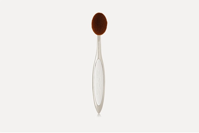 Artis Brush Oval 6