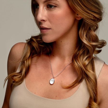 Lovelox Lockets Mother Of Pearl Oval Locket