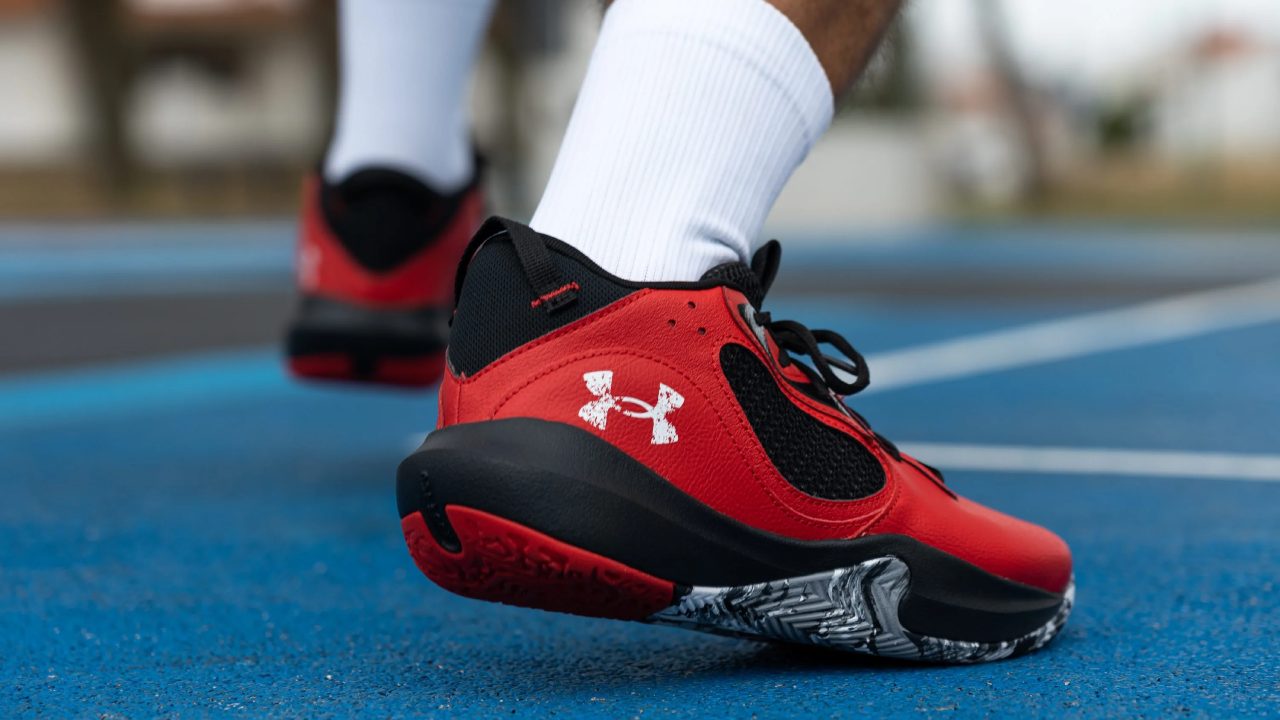 Under Armour Review : Redefining Performance and Innovation in Sportswear